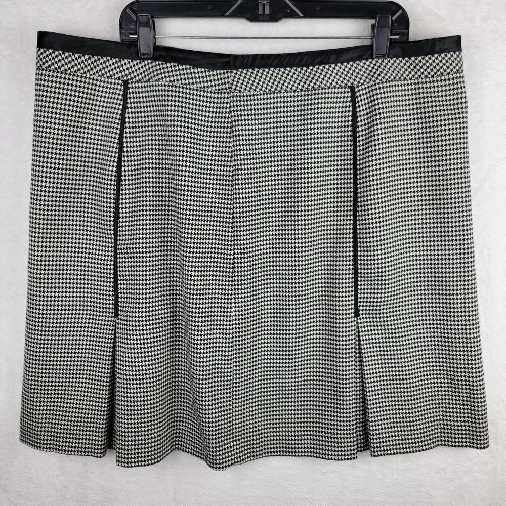 Houndstooth Skirt 20 Knee Length Zip Black Trim Pleated Preppy Academia Office - Picture 3 of 5